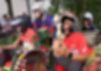 Polos Banget Pembalap MotoGP Honda Mau Launching Malah Disuruh Narik Becak