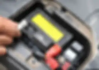 Ini Biang Kerok Penyebab Aki Motor Baru Diganti Tapi Sering Tekor