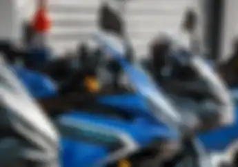 Sematkan DNA World Series, Kupas Perbedaan Yamaha R25 Generasi Baru dan Lama