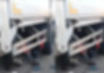 Truk Tronton Lagi Berhenti Ditabrak Honda Vario di Semarang, Begini Kondisi Pemotor