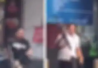 Kemang Mencekam Pemotor Ketakutan, Dua Kelompok Massa Bentrok Bawa Senjata Laras Panjang
