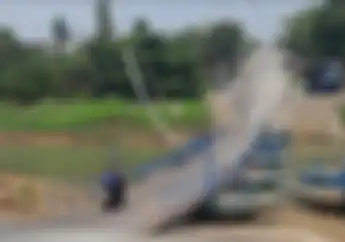 Curhat Haji Endang Jembatan Miliknya di Karawang Akan Ditutup, Omzet Per Hari Enggak Main-main