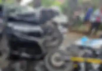 Pelajar Lepas Nyawa, SUV Maut Seruduk Motor dan Mobil Pikap di Bandung