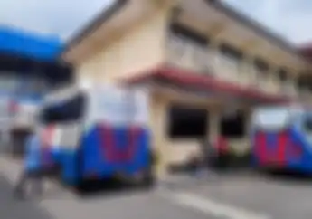 Polisi Sering Berdiri di Pinggir Jalan, Warga Sampang Serbu Kantor Pembuatan SIM