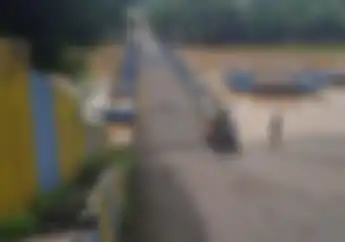 15 Tahun Dilewati Pemotor, Ini Alasan Jembatan di Karawang Akan Dibongkar