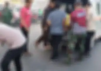 Darah Berceceran, Truk Mogok Renggut Nyawa Pemotor Honda Vario di Sidoarjo