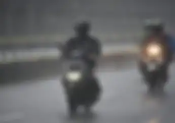 Motor Bisa Melintir Gak Terkendali Saat Hujan, Kenali Istilah Aquaplanning