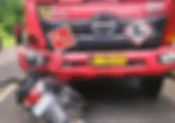 Yamaha NMAX Adu Muka Lawan Truk Pertamina di Sulsel, Satu Orang Lepas Nyawa