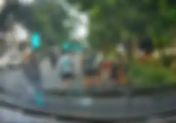 Sok Keras Naik Motor Lawan Arus di Bogor Berujung Tewas di Depan Toyota Fortuner