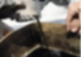 Dompet Bisa Jebol, Terungkap 5 Penyebab Oli Mesin Motor Cepat Habis