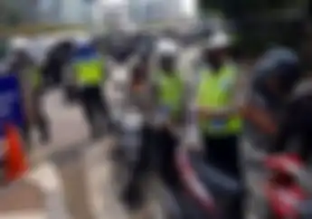 Waspada Pakai Helm Tetap Kena Tilang Operasi Patuh 2025, Denda Rp 250 Ribu