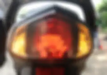 Begini Penggunaan Lampu Hazard Yang Benar, Bikers Wajib Tahu..
