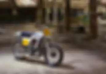 KTM 250 EXC Lansiran 2004 Ini Di Modifikasi Bergaya Motor Enduro 70-an