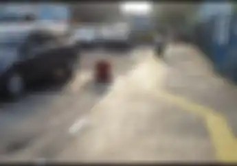 Heboh! Video Pengendara Motor Diusir Saat Melintasi Trotoar