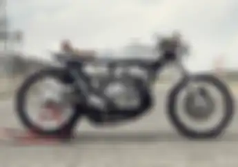 Cafe Racer Keren Hasil Daur Ulang Aluminium, Mesinnya Sangar 2-tak 3 Silinder