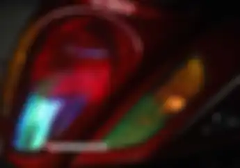 Pemakaian Cutting Sticker Di Lampu Motor, Boleh Apa Tidak Ya?