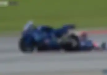 Sadis! Video Pembalap Moto2 Mattia Pasini Terjungkal Hebat Sampai Tangki Motornya Copot