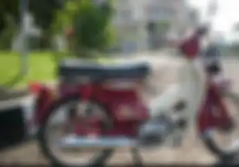 Wow! Motor Honda C70 Pemuda Ini Berubah Jadi Yamaha R15 Gara-gara Ponsel