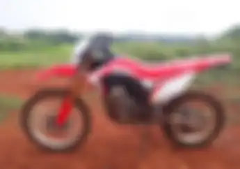 Berapa Sih Ongkos Jasa Servis Motor Trail? Mekanik Bengkel Roby Steam Kasih Tahu Infonya Nih