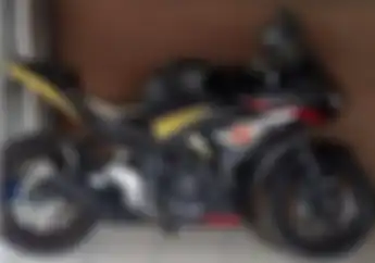 Terlalu Percaya, Biker Ini Kena Hipnotis dan Harus Rela Kehilangan Yamaha R25