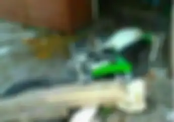 Astaga! Istri Tega Hancurkan Motor Trail Suaminya cuma Gara-gara Hal Ini