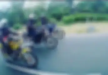 Walah! Video Detik-detik Yamaha RX King Hilang Kendali, Bukan Tiang Listrik Tapi Ini yang Ditabrak