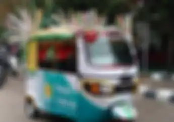 Asyik! Tahun Depan Masyarakat Bisa Naik Bajaj Listrik, Kayak Apa Nih Rasanya?