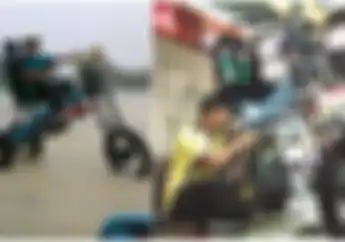 Mantab Jiwa! Motor Ala Biker Malaysia ini Dimodifikasi jadi Anti Badai Dan Banjir