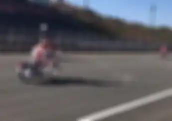 Ajib! Video Honda Super Cub 110 Adu Kebut di Sirkuit, Siapa yang Menang Nih?