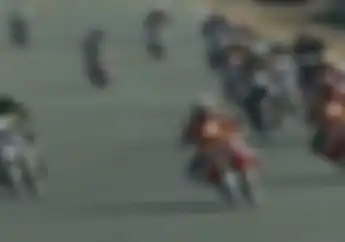 Video Detik-detik Marc Marquez dan Dani Pedrosa Dikepung Pembalap Saat Ngegas Honda Super Cub 110