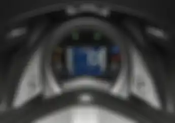 Cara Setting Jam di Speedometer Yamaha NMAX, Gampang Banget! 