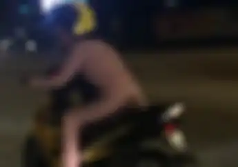 Enggak Mau Kalah Sama Kids Jaman Now, Emak-emak Ini Balapan di Lampu Merah Ini Dia Videonya