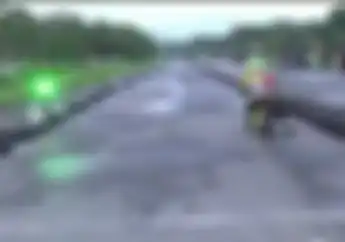 Bahaya Banget! Video Motor Drag Bike Oleng Usai Hajar Banjir di Lintasan 201 Meter, Ini Kondisi Jokinya