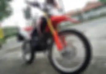 Mau Upgrade Ban Honda CRF150L? Nih Sudah Banyak Pilihannya