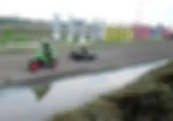 Ngeri! Video Detik-detik Pembalap Road Race Terseret Setelah Serempetan Motor Pada Kecepatan Tinggi