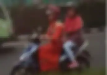 Super Nekat! Emak-Emak Masuk Jalur Cepat Lawan Arus, Masih Bisa Selamat? Simak Videonya