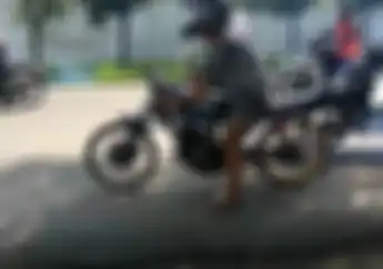 Viral! Takut Ditangkap Polisi Karena Pakai Ban Cacing, Seorang Pemuda Curhat Mau Pindah ke Thailand Biar Bebas