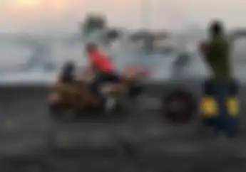 Keren! Swing Arm Suzuki Hayabusa Kelewat Panjang, Biker Ini Tetep Jago Pamer Aksi Simak Videonya
