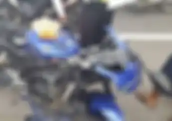 Ngeri! Yamaha R15 Ini Hancur Berantakan Gara-gara Pembatas Jalan, Ini Kronologis Kejadiannya