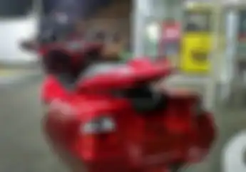Mantaf Jiwa! Cuma Modal Rp 11 Juta, Honda PCX Berubah Total Jadi 'Gold Wing'