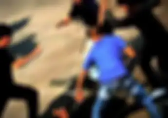 Tragis! Driver Ojol Babak-belur Dikeroyok 6 Pemuda Gara-gara Dilarang Melihat Motornya