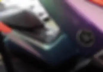 Kalem Tapi Menghanyutkan, Yamaha NMAX Tampil  Pakai Cat Bunglon