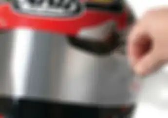 Fatal! Hindari Penggunaan Lapisan Plasik pada Visor Buat Helm Harian