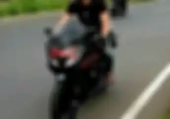 Waduh! Kalahkan Ninja 250RR, Pemilik Yamaha R15 Malah Dibully Netizen, Ini Penyebabnya