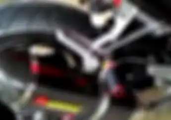 Wuih! Video Raungan Knalpot Akrapovic di Kawasaki Ninja 250 Fi Bikin Jantung Berdebar