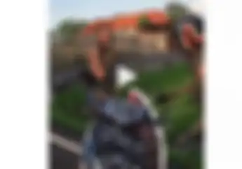Video Bule Cantik Bawa Matic Nyebur ke Sawah di Bali Jadi Viral