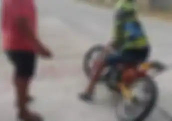 Bukan Ritual Panggil Setan, Ini Kebiasaan Joki Drag Bike Miringkan Motor Sebelum Balap