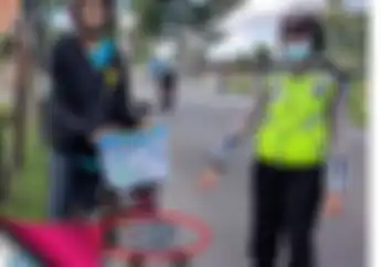 Buat Kids Zaman Now, Plat Nomor Warna-warni Bakal Ditilang Polisi Ini Aturannya