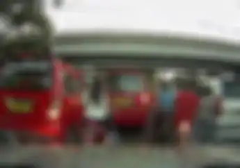 Video Anak Muda Naik Motor Tanpa Helm Mendadak Keringet Jagung, Gara-gara Disapa