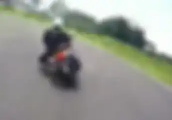 Deg-deg Seerr.. Mirip Balap MotoGP, Yamaha NMAX Diajak Miring di Tikungan Sirkuit